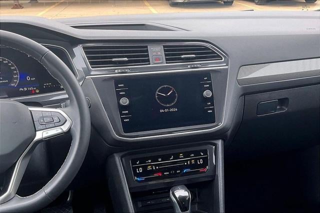 2024 Volkswagen Tiguan 2.0T SE