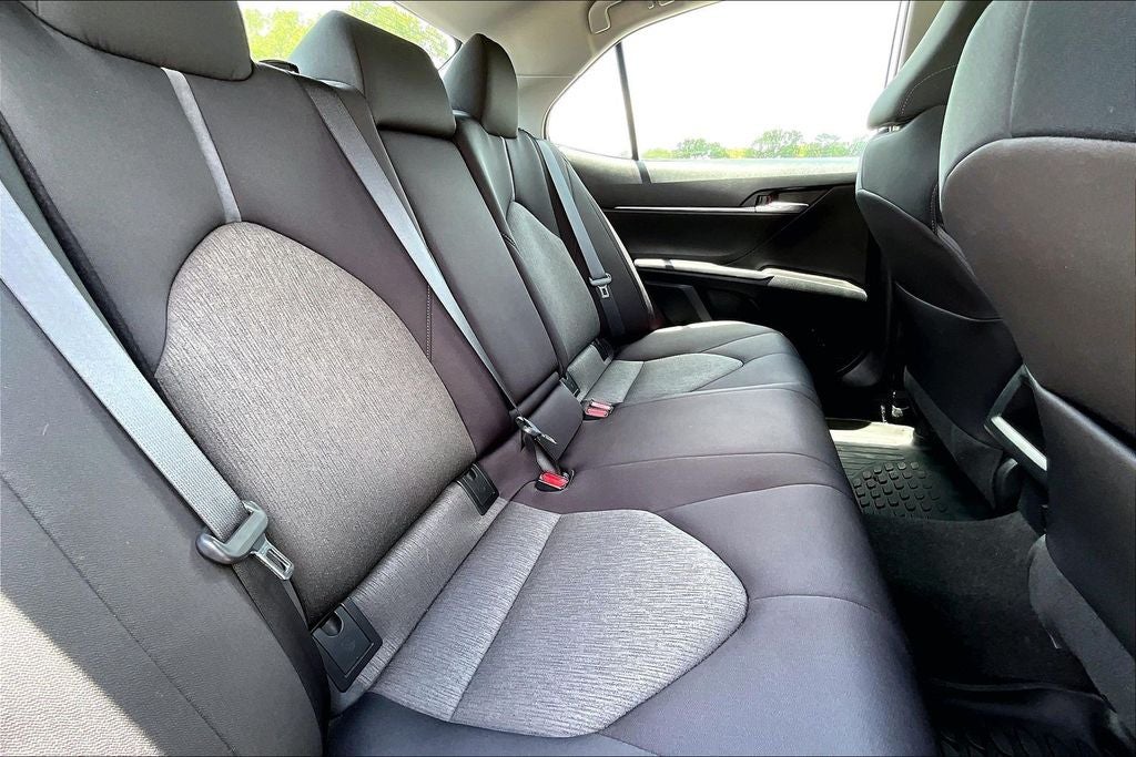 2021 Toyota Camry Hybrid LE