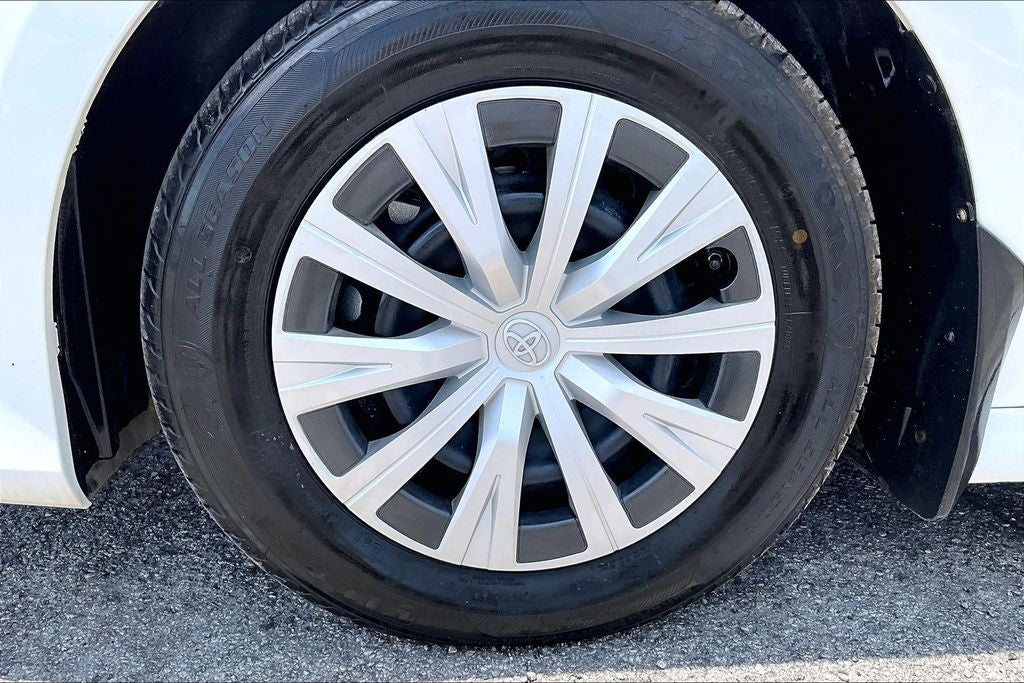 2021 Toyota Camry Hybrid LE