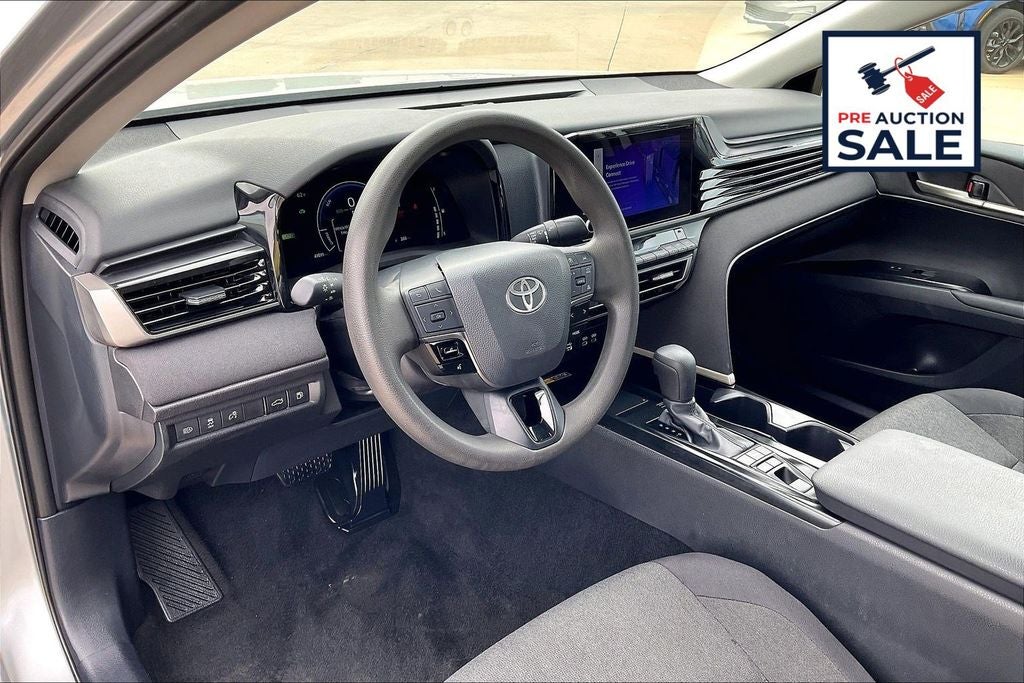2025 Toyota CAMRY LE