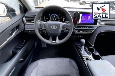 2025 Toyota CAMRY LE