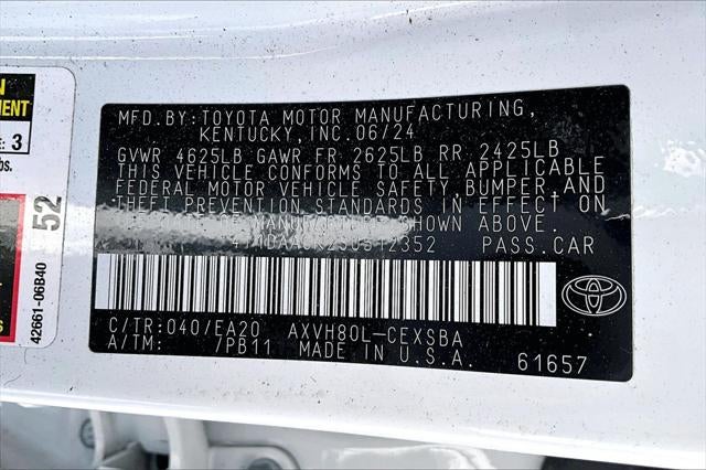 2025 Toyota CAMRY SE