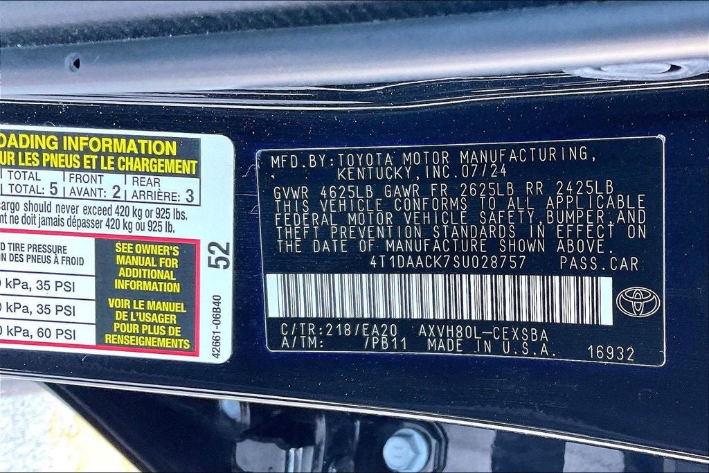 2025 Toyota CAMRY SE
