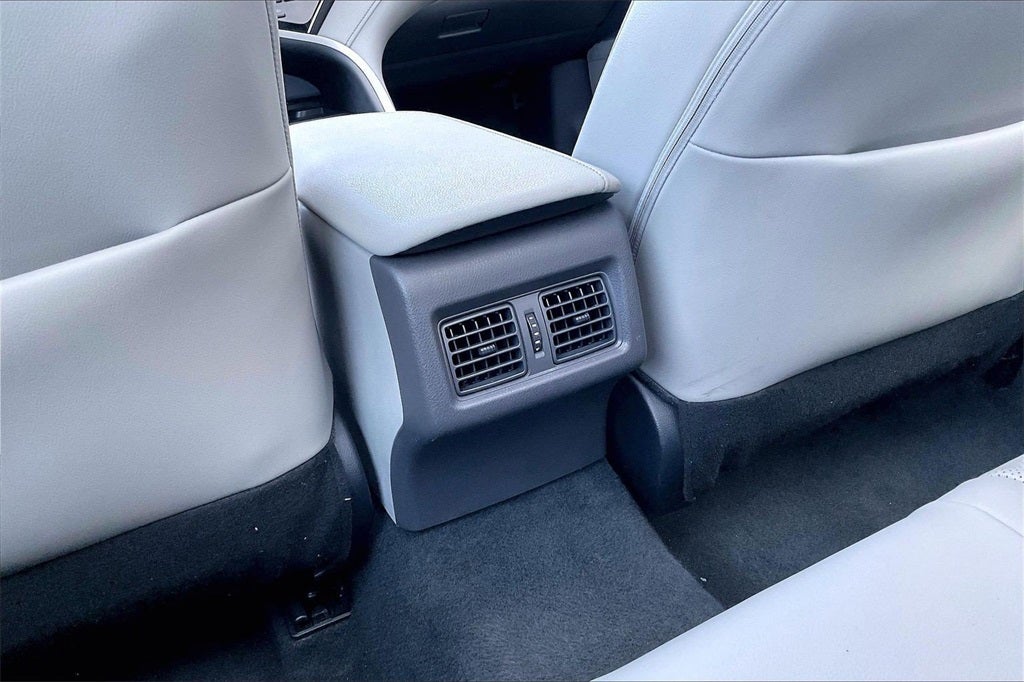 2023 Toyota CAMRY XLE