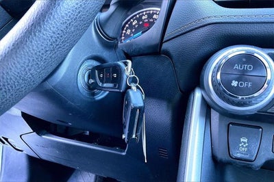 2022 Toyota RAV4 HYBRID LE