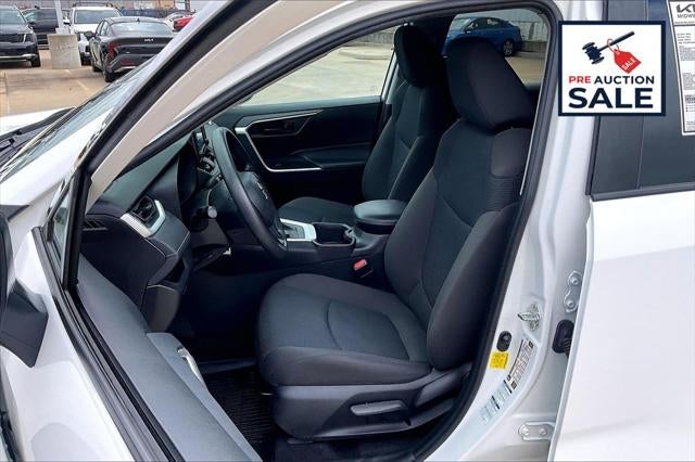 2022 Toyota RAV4 HYBRID LE