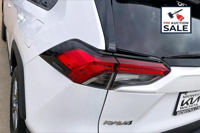 2022 Toyota RAV4 HYBRID LE