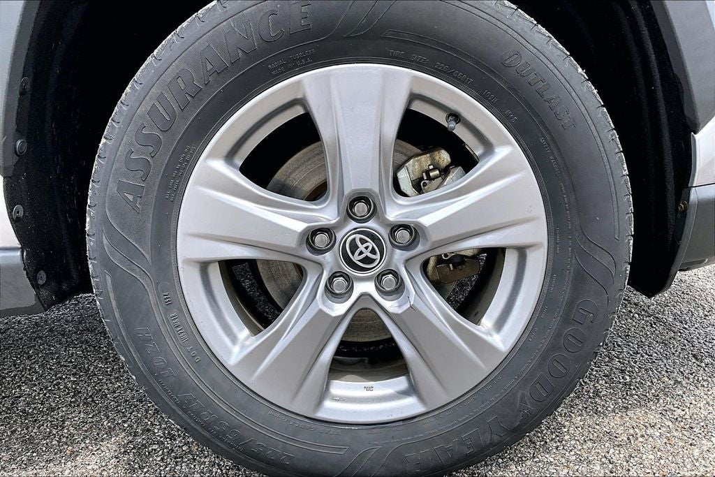 2023 Toyota RAV4 Hybrid XLE