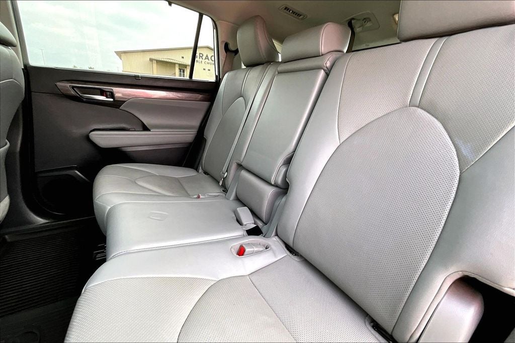 2022 Toyota Highlander Limited