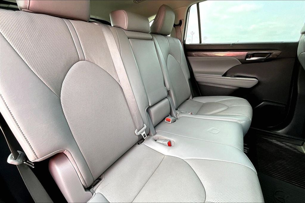 2022 Toyota Highlander Limited