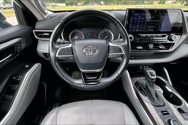 2022 Toyota Highlander Limited