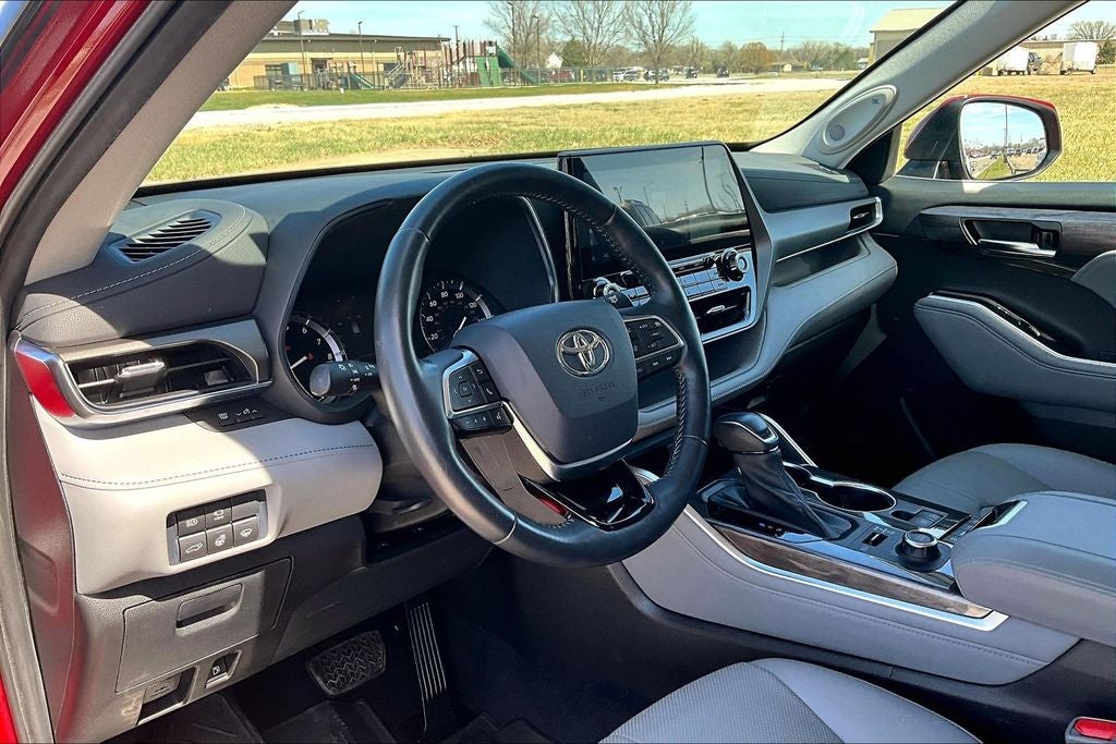 2021 Toyota HIGHLANDER Limited