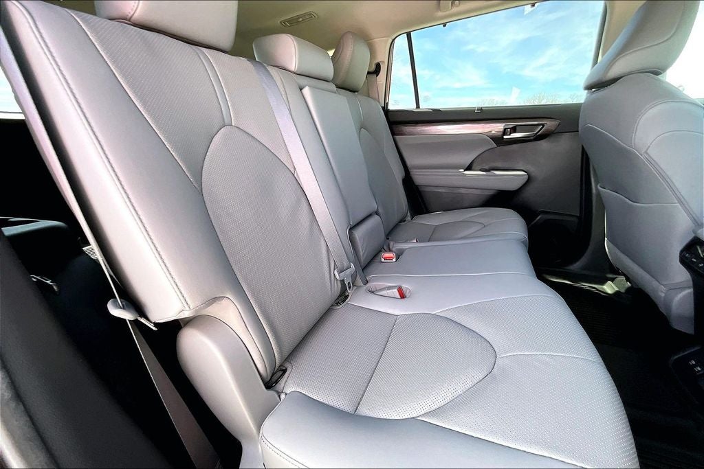 2021 Toyota HIGHLANDER Limited