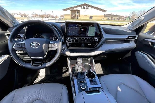 2021 Toyota HIGHLANDER Limited