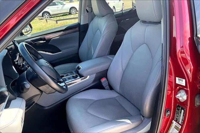 2021 Toyota HIGHLANDER Limited