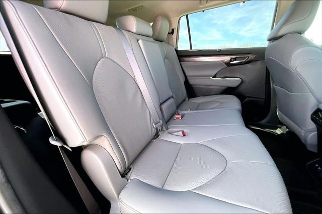 2021 Toyota HIGHLANDER Limited