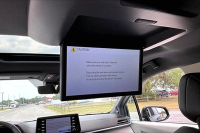 2024 Toyota Sienna Platinum 7 Passenger