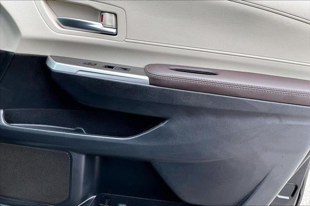 2024 Toyota Sienna Platinum 7 Passenger