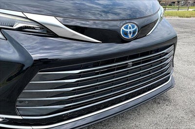 2024 Toyota Sienna Platinum 7 Passenger