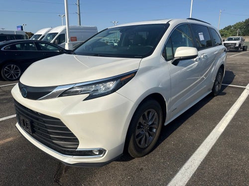 2021 Toyota Sienna XLE 7 Passenger