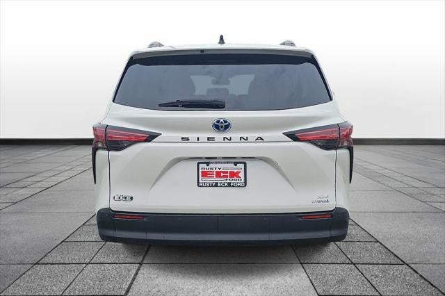 2021 Toyota Sienna XLE 7 Passenger