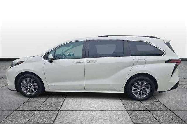 2021 Toyota Sienna XLE 7 Passenger