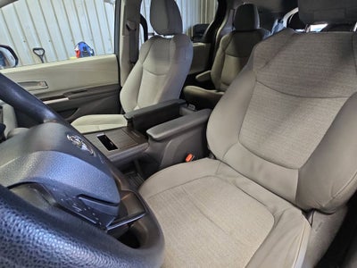2024 Toyota SIENNA LE LE 8 Passenger