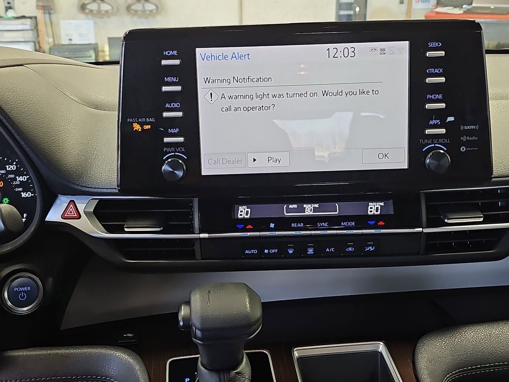 2024 Toyota SIENNA LE LE 8 Passenger