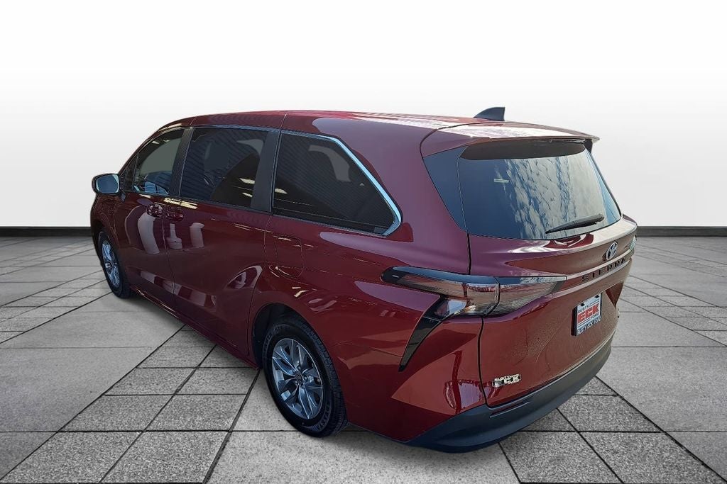 2024 Toyota SIENNA LE LE 8 Passenger