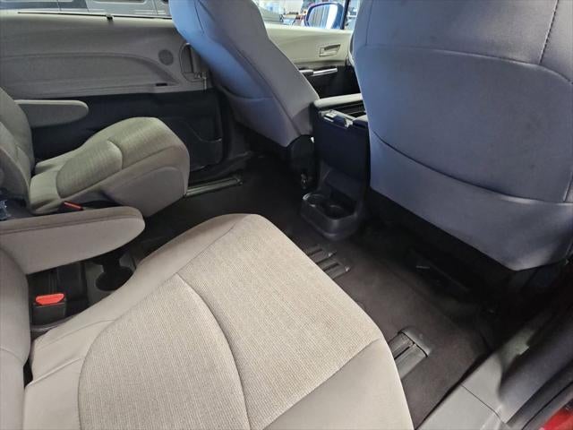 2024 Toyota SIENNA LE LE 8 Passenger