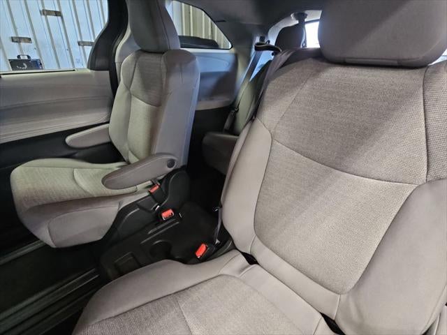 2024 Toyota SIENNA LE LE 8 Passenger