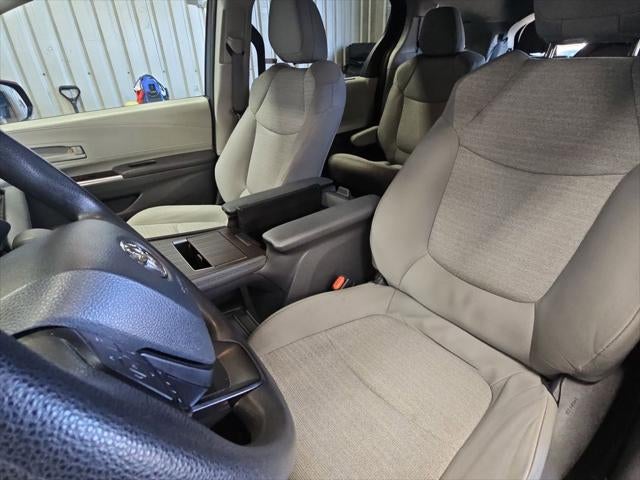 2024 Toyota SIENNA LE LE 8 Passenger