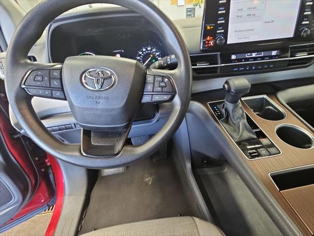 2024 Toyota SIENNA LE LE 8 Passenger