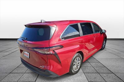 2024 Toyota SIENNA LE LE 8 Passenger