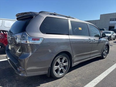 2018 Toyota SIENNA SE 3.5L SE 8 Passenger