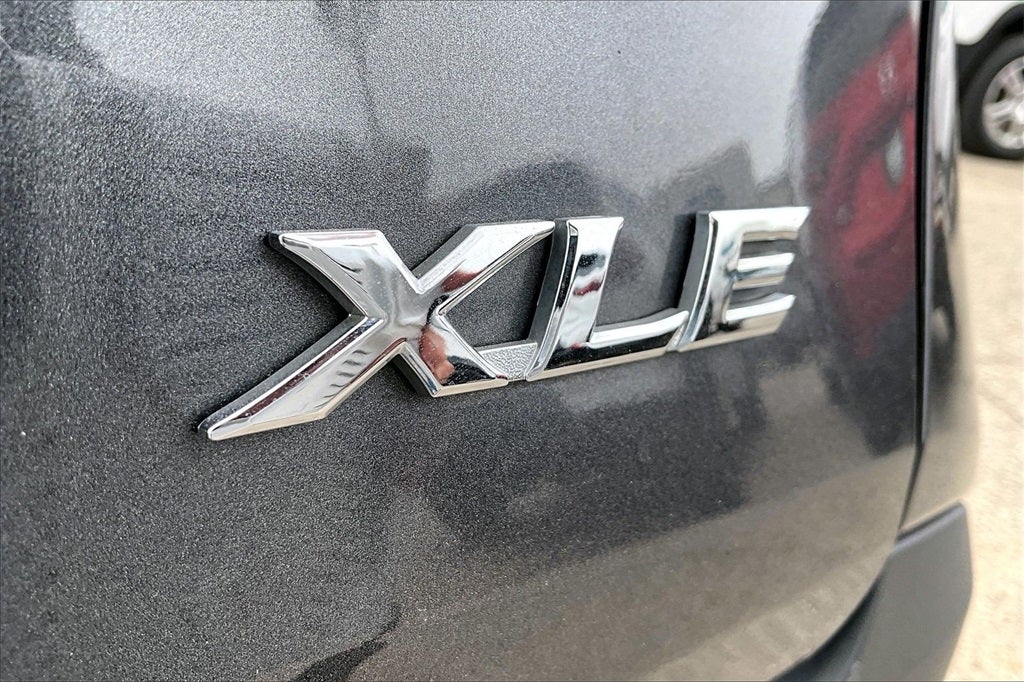 2025 Toyota SIENNA XLE XLE 7 Passenger