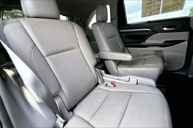 2017 Toyota Highlander Limited