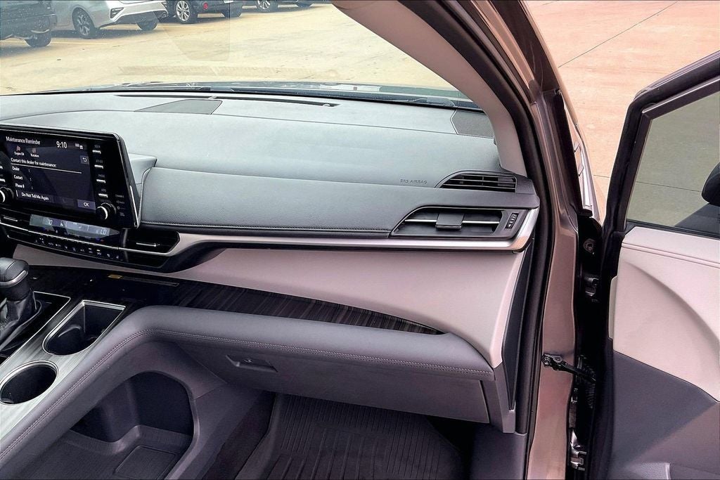 2021 Toyota SIENNA LIMITED Limited 7 Passenger