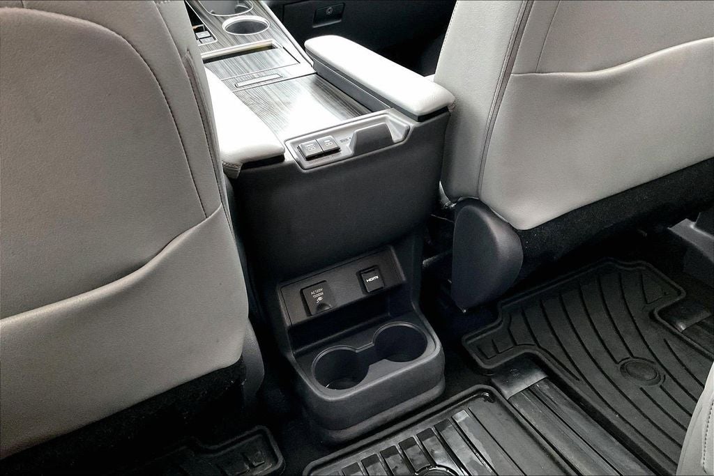 2021 Toyota SIENNA LIMITED Limited 7 Passenger