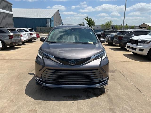 2021 Toyota SIENNA LIMITED Limited 7 Passenger