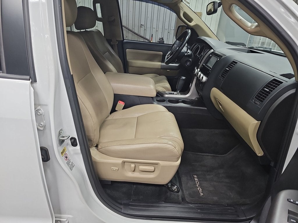 2015 Toyota Sequoia SR5 5.7L