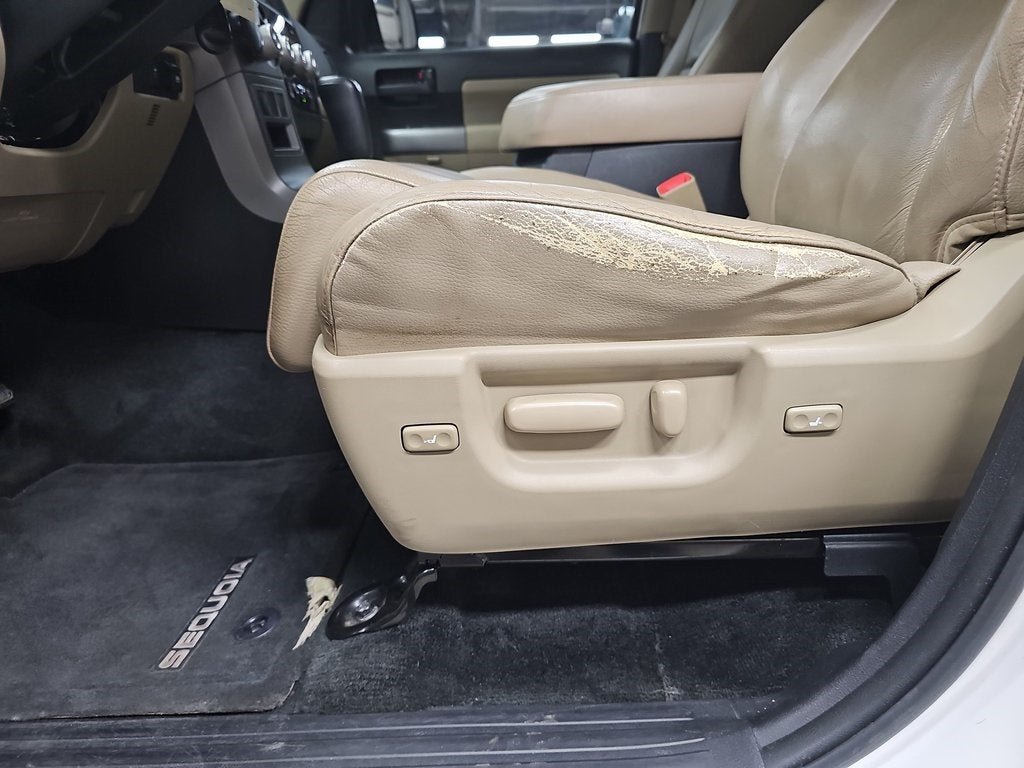 2015 Toyota Sequoia SR5 5.7L