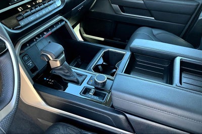 2024 Toyota TUNDRA 4X4 SR5