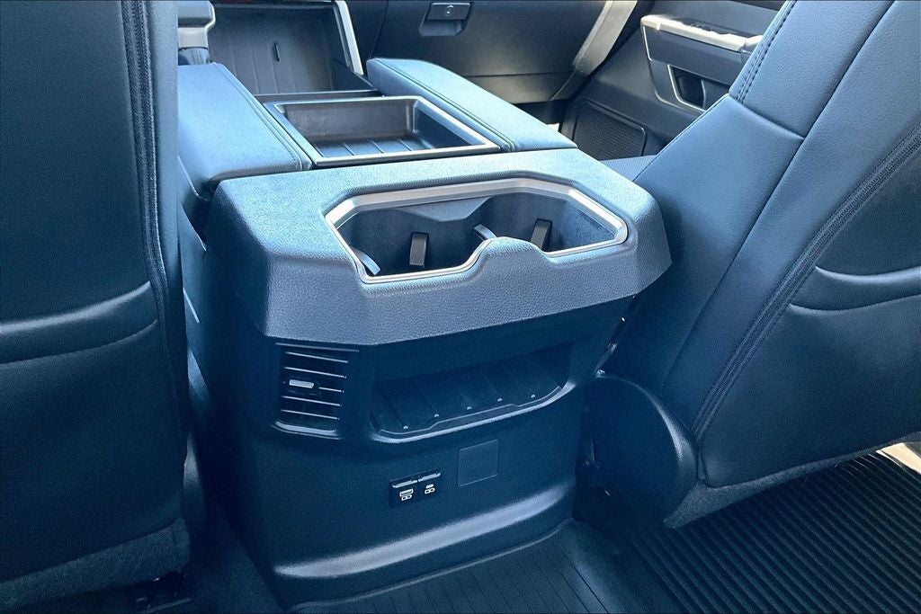2024 Toyota TUNDRA 4X4 SR5