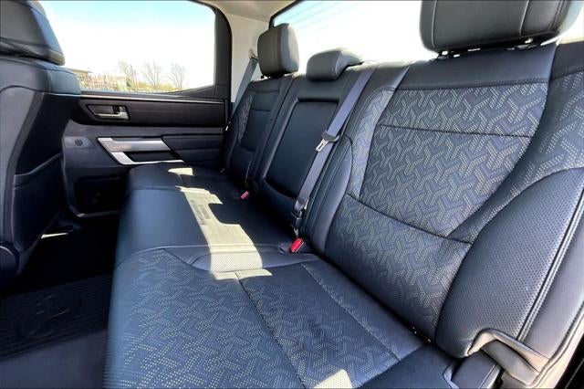 2024 Toyota TUNDRA 4X4 SR5