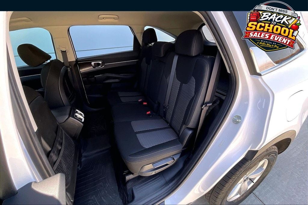 2022 Kia Sorento LX