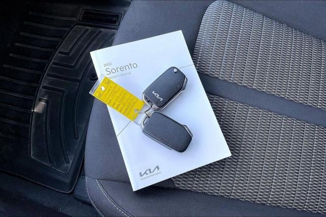 2022 Kia Sorento LX