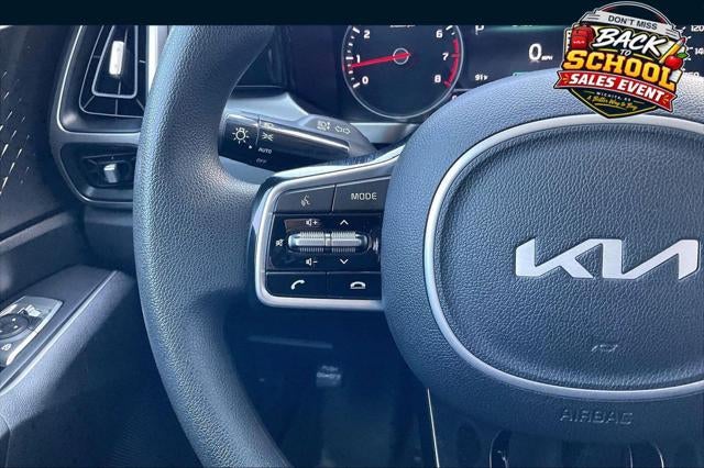 2022 Kia Sorento LX