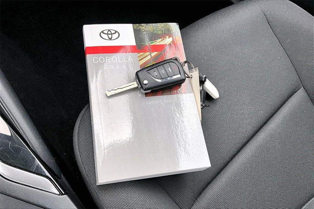 2024 Toyota COROLLA LE