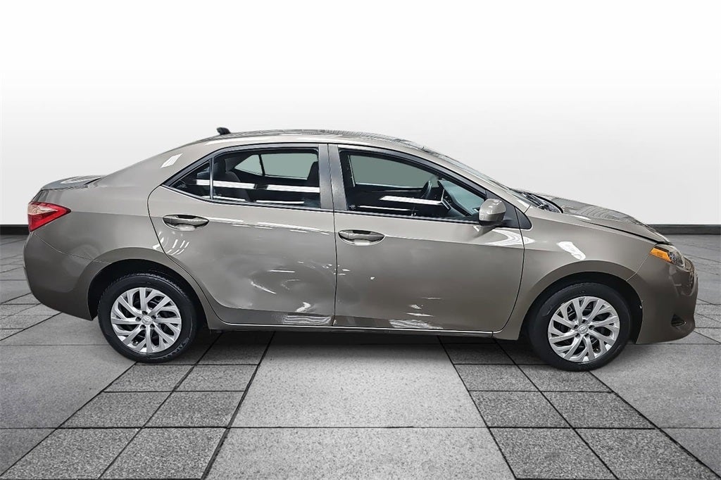 2017 Toyota COROLLA LE